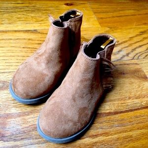 Old Navy Girls Fringe Booties Chestnut Suede Sz. 8